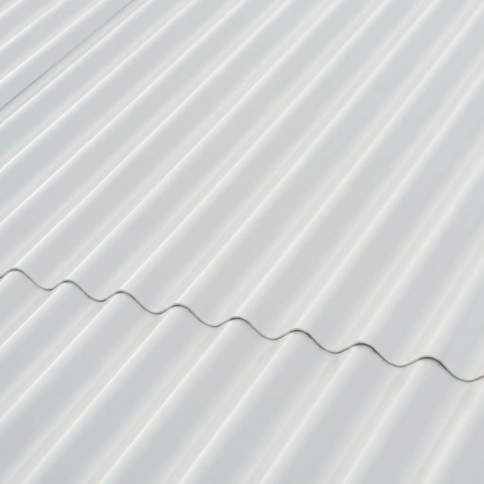 Colorbond roof sheeting in Surfmist